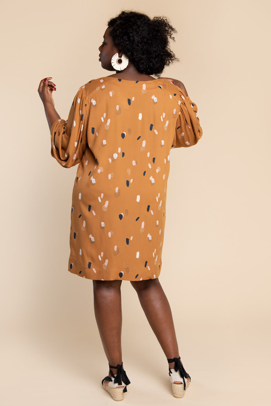 Cielo Top & Dress Sewing Pattern - Shift dress with gathered sleeves | Closet Core Patterns